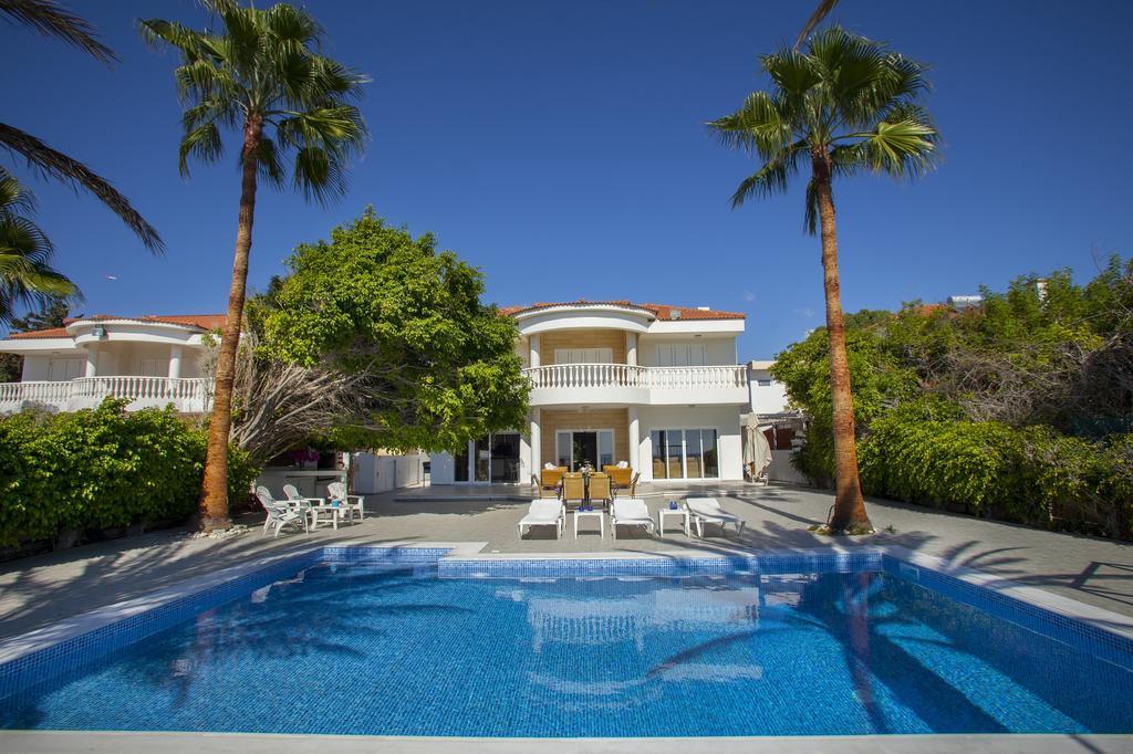 Meneou Beachfront Villa Sunset Bahçalar Oda fotoğraf
