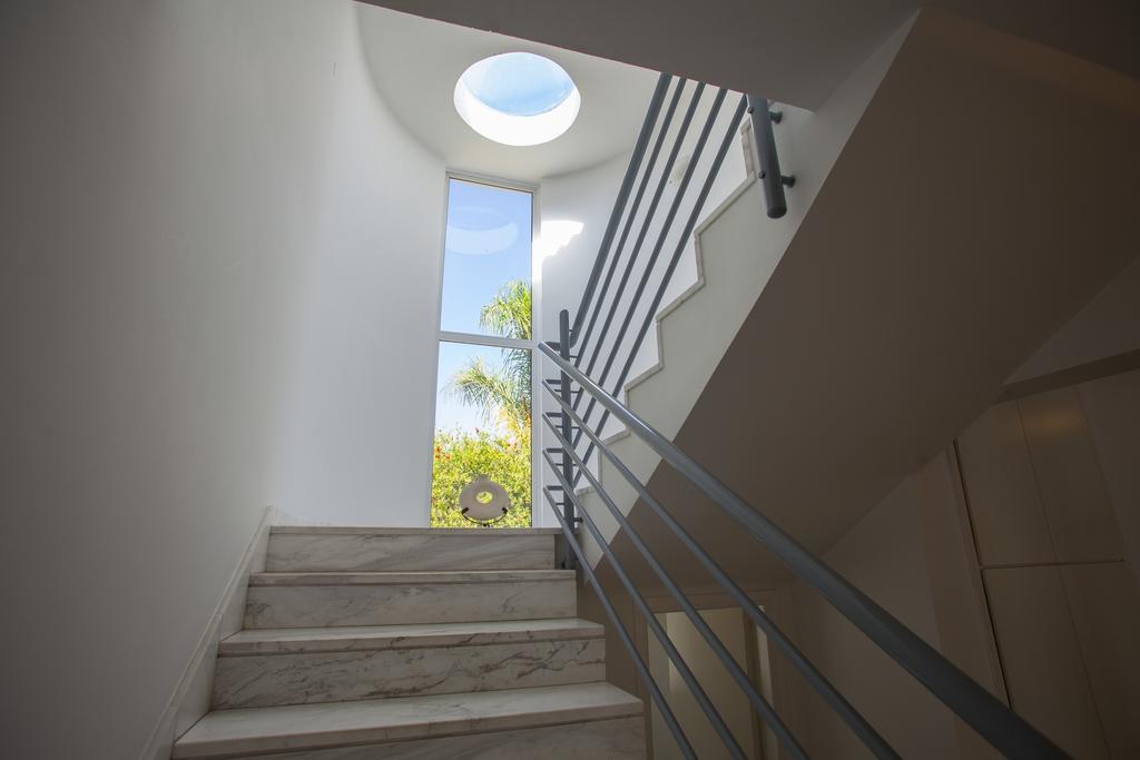 Meneou Beachfront Villa Sunset Bahçalar Oda fotoğraf