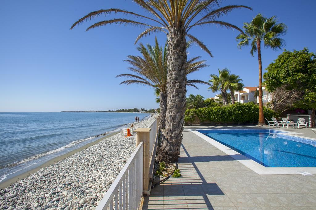 Meneou Beachfront Villa Sunset Bahçalar Oda fotoğraf
